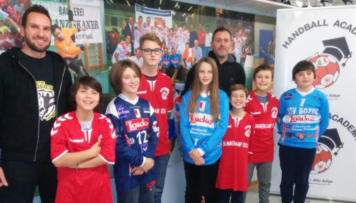 Die Aktivität Der Handball Academy Läuft Auf Hochtouren